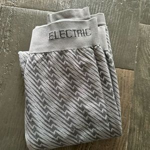 Electric Yoga legging, lightning bolts, like new!